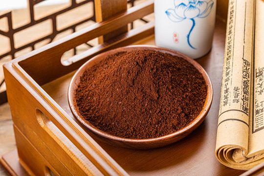 基礎(chǔ)病人群用藥期間靈芝孢子粉怎么吃？