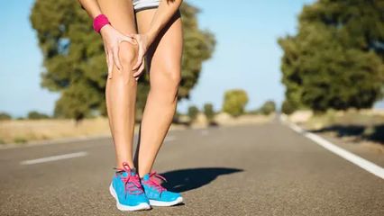 女性膝關(guān)節(jié)更容易壞！需及時補(bǔ)充氨糖軟骨素！